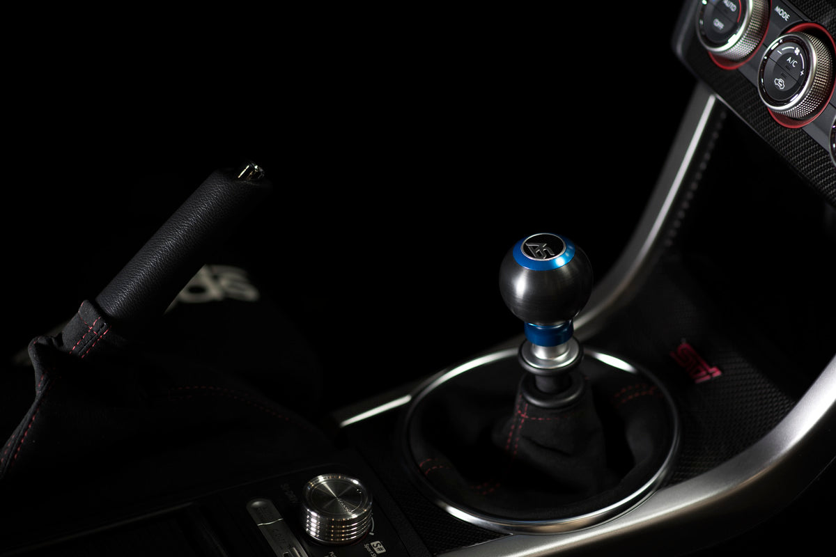 ASA1501010202 AutoStyled Subaru 6 Speed shift knob Blue with Black Delrin Center,