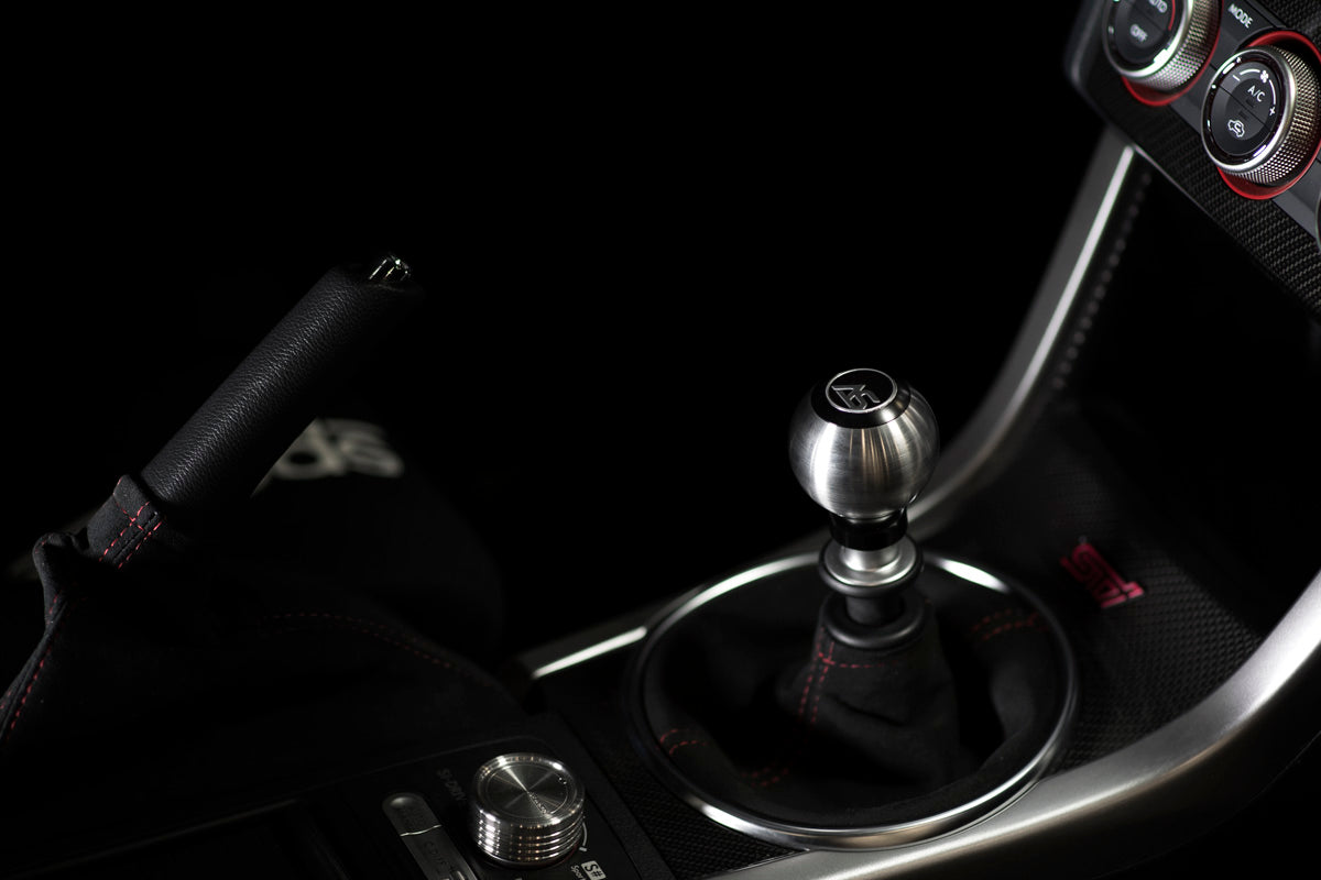 ASA1501020503 AutoStyled Subaru 6 Speed shift knob Black with SS Center,