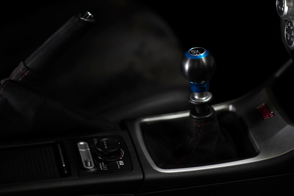 ASA1501010202 AutoStyled Subaru 6 Speed shift knob Blue with Black Delrin Center,