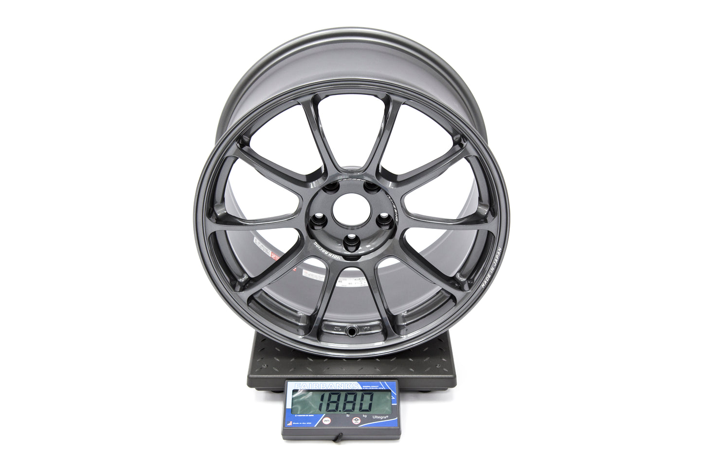 VLKWKZX38EG Volk ZE40 Gunmetal 18x9.5 +38 - 2015+ WRX / 2015+ STIx4,