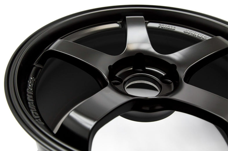 ADWYAQ8K40ESB Advan Racing GT 18x10 +40 5x114.3 Gloss Black - Universal,