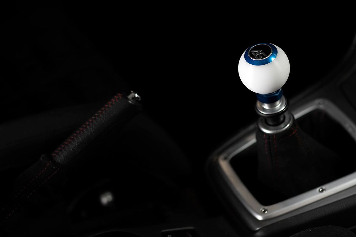 ASA1501010102 AutoStyled Subaru 6 Speed shift knob Blue with White Delrin Center,