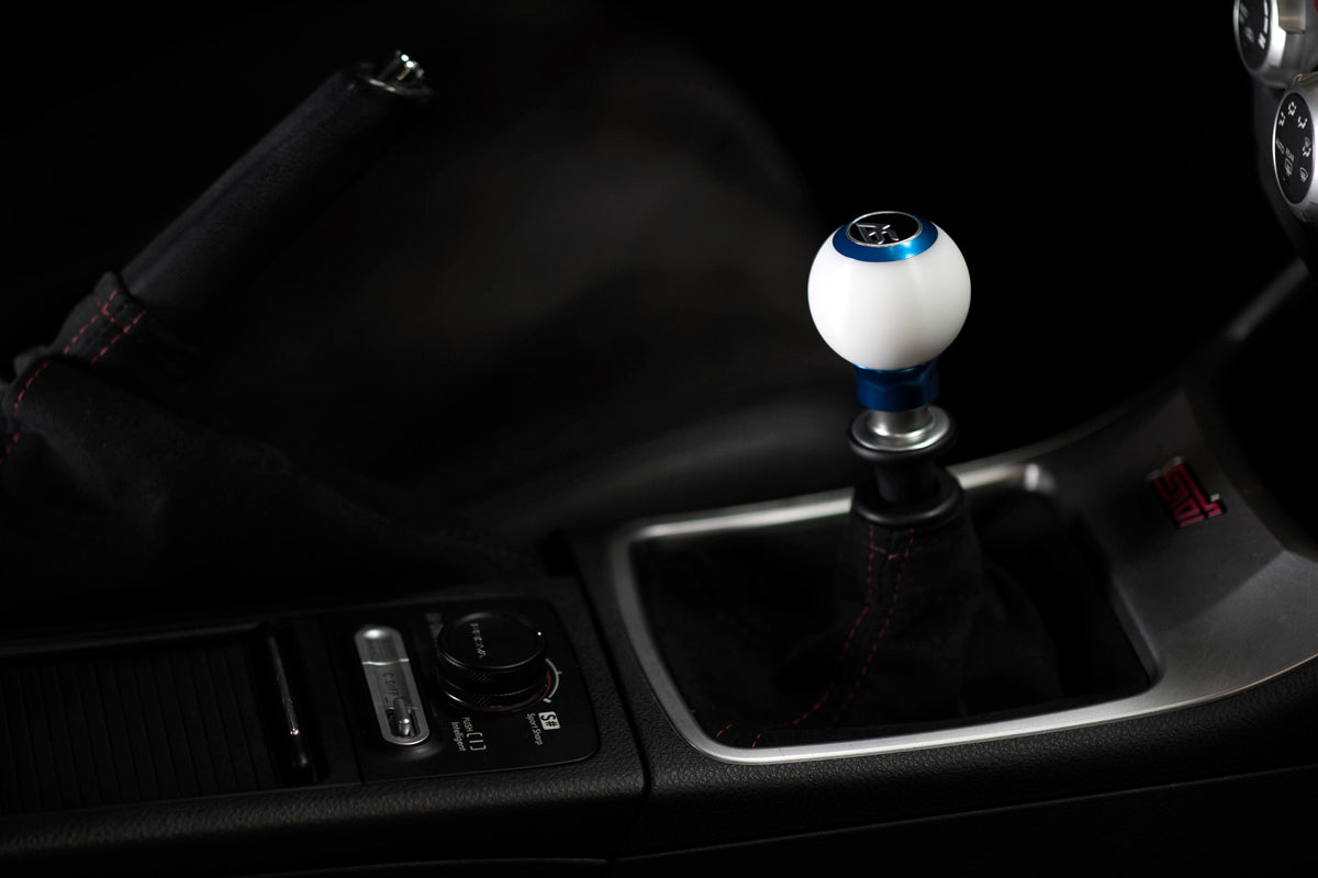 ASA1501010102 AutoStyled Subaru 6 Speed shift knob Blue with White Delrin Center,